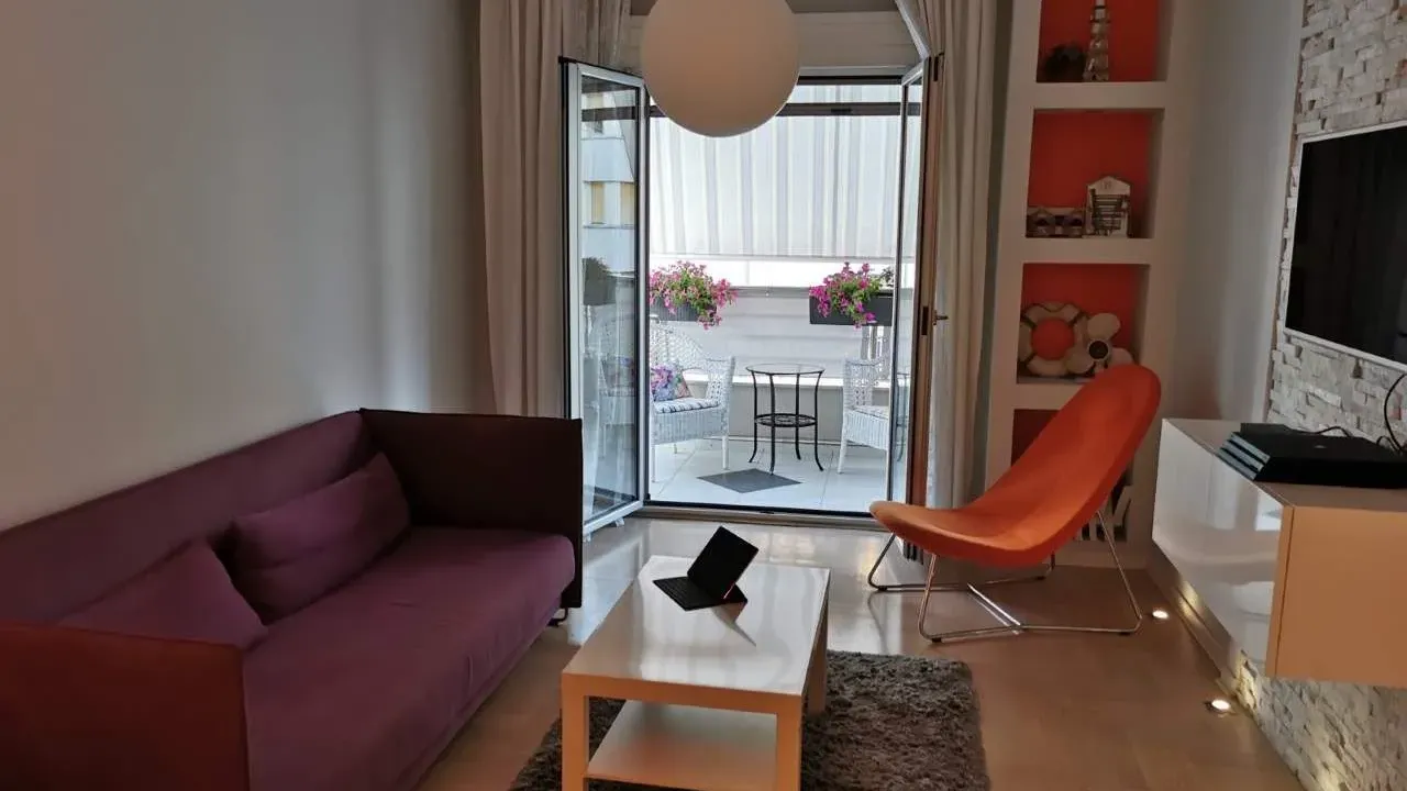 Prodaja, jednosoban stan, 57m², Tivat, Crna Gora