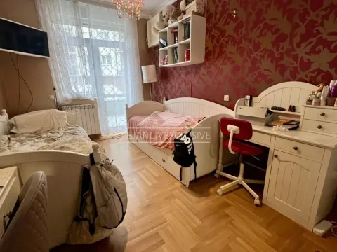 Prodaja, trosoban stan, 111m², Crveni Krst, Beograd - image 10