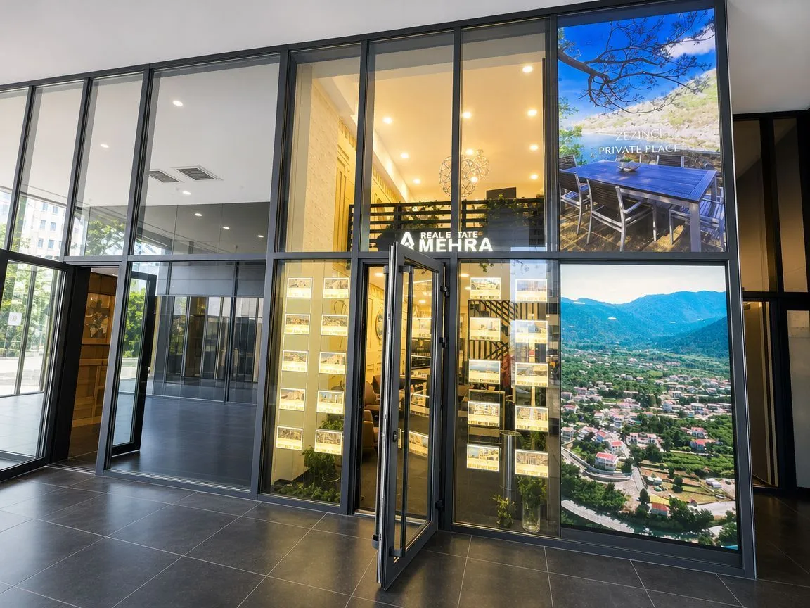 Izdavanje, poslovni prostor, 67m², Budva, Crna Gora