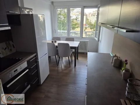 Stan in Novi Beograd Blok 30