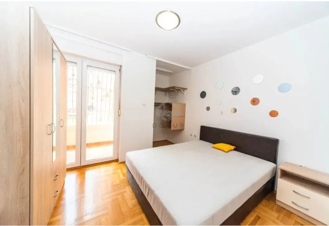 Izdavanje, jednosoban stan, 44m², Stari Aerodrom, Podgorica