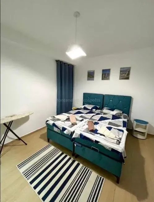 Rent, one bedroom apartment, 66m², Dobrota, Kotor