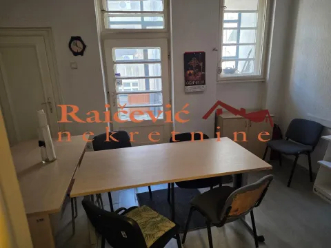 Prodaja, trosoban stan, 87m², Centar, Stara Pazova - image 6