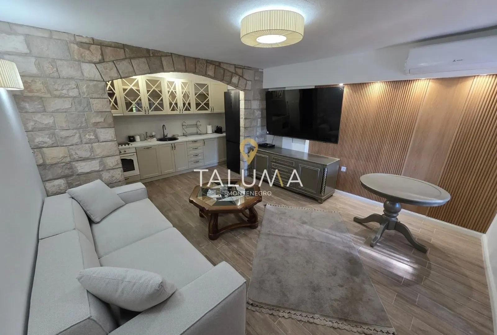 Izdavanje, kuća, 50m², Rogami, Podgorica