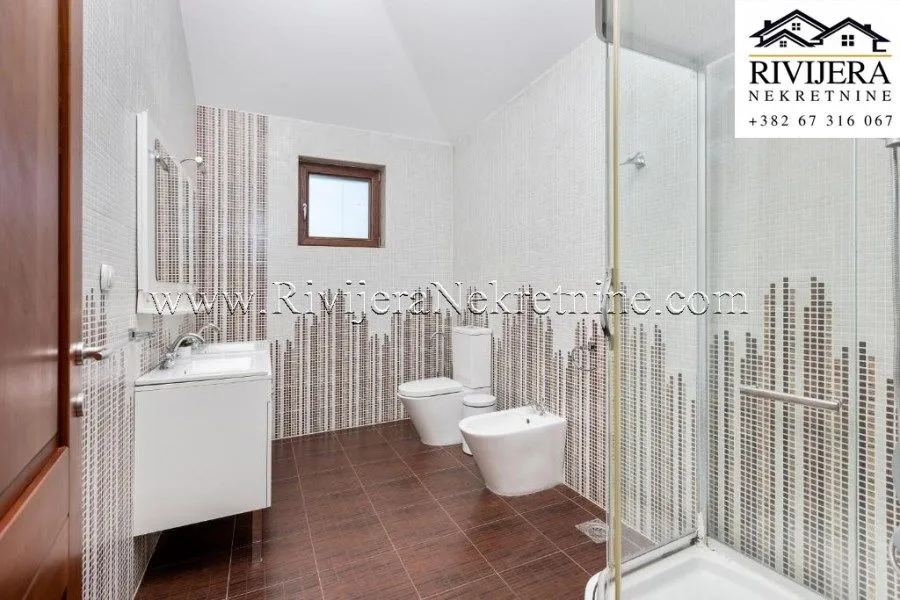 Sale, house, 396m², Kotor, Crna Gora