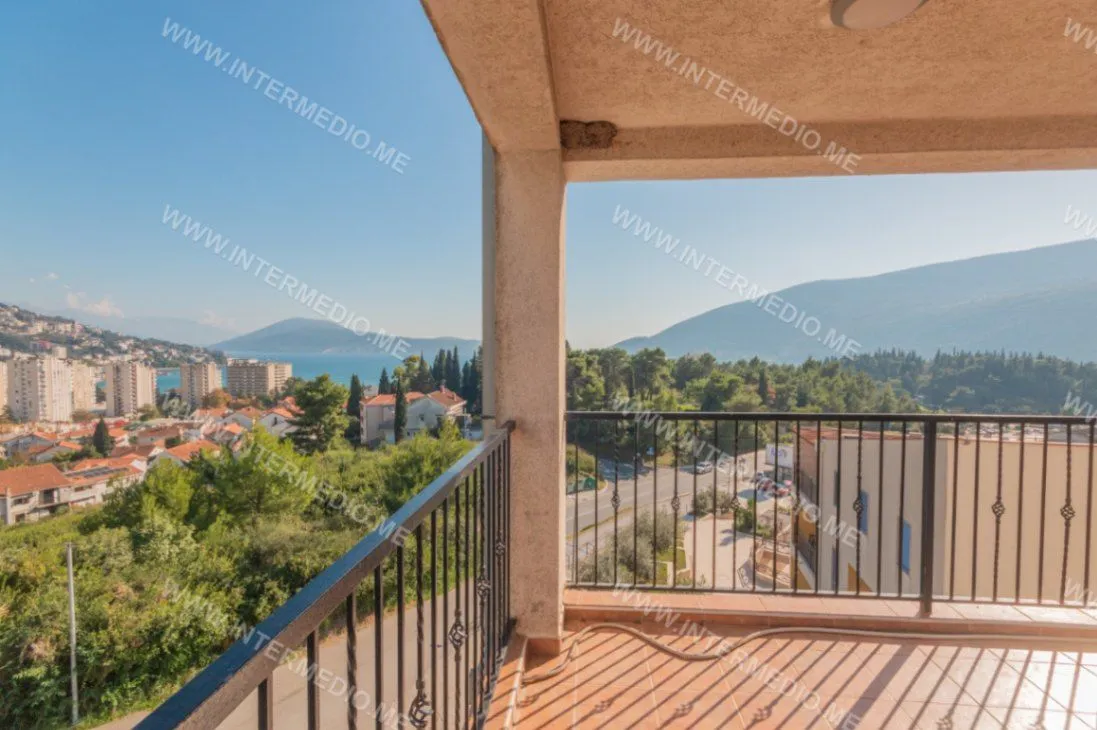 Prodaja, dvosoban stan, 89m², Igalo, Herceg Novi
