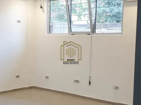 Izdavanje, poslovni prostor, 24m², Pobrežje, Podgorica - image 3