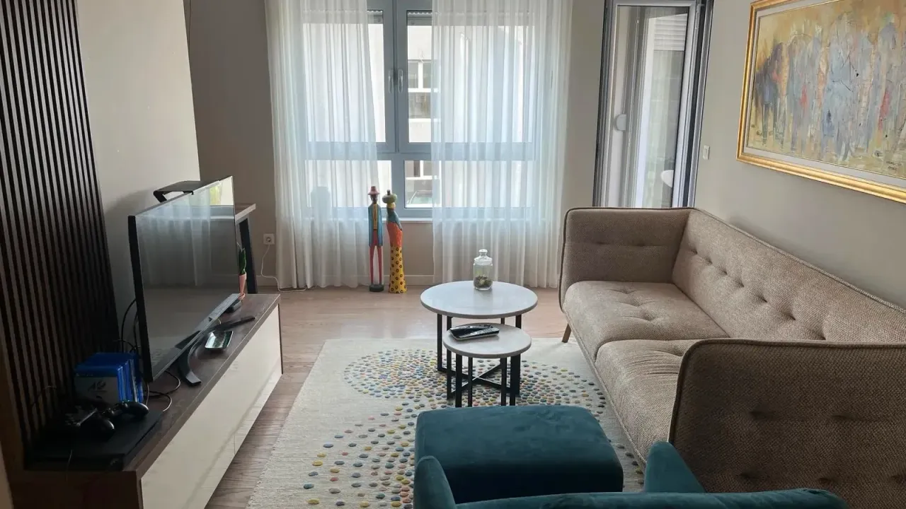 Izdavanje, stan, 54m², Tivat, Crna Gora