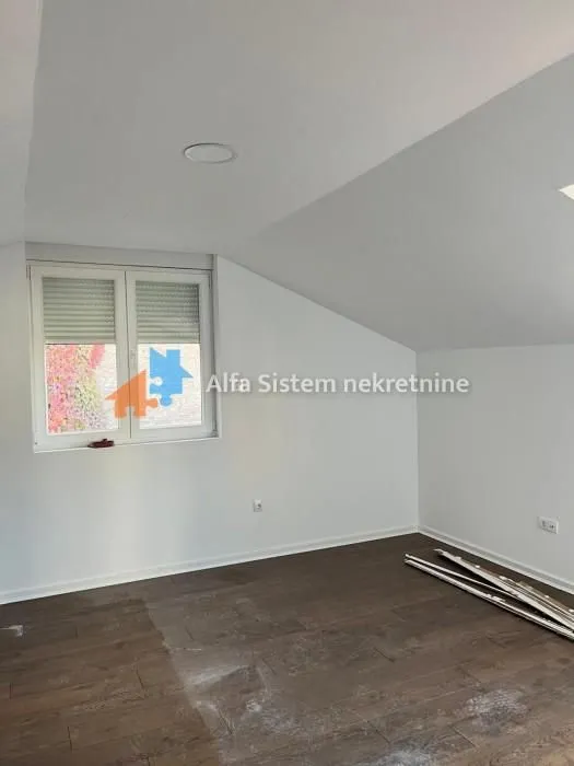 Izdavanje, stan, 250m², Stari Grad, Beograd