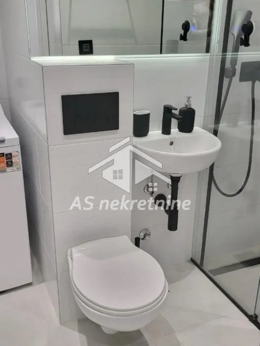 Izdavanje, stan, 33m², Stari Grad, Beograd