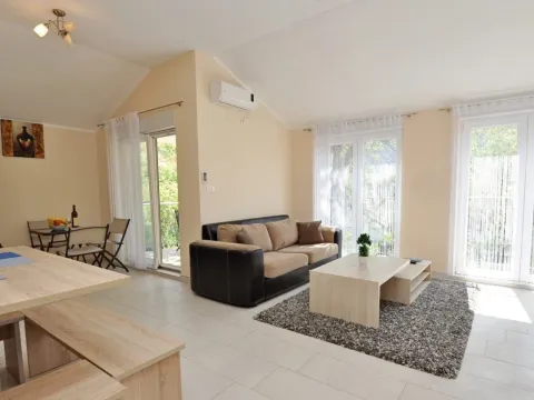 Prodaja, dvosoban stan, 73m², Orahovac, Kotor - image 8
