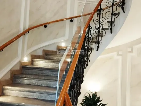 Sale, house, 620m², Savski Venac, Beograd - image 2