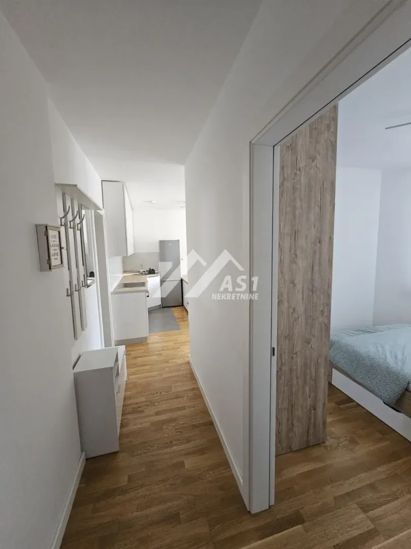 Izdavanje, dvosoban stan, 40m², Petrovaradin, Novi Sad