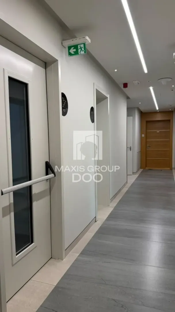 Izdavanje, trosoban stan, 96m², Savski Venac, Beograd