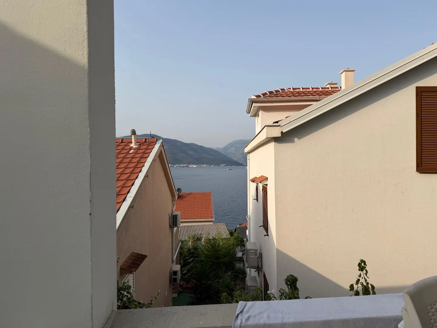 Rent, two bedroom apartment, 75m², Krašići, Tivat