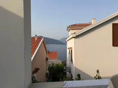 Rent, two bedroom apartment, 75m², Krašići, Tivat - image 8