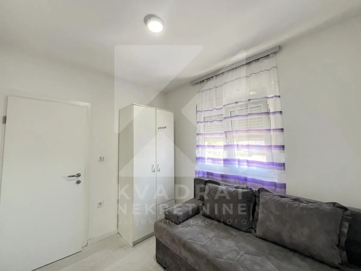 Izdavanje, kuća, 260m², Kokoti, Podgorica