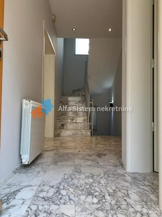 Rent, house, 220m², Senjak, Beograd