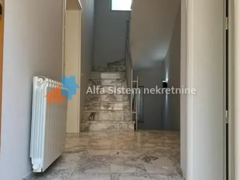 Izdavanje, kuća, 220m², Savski Venac, Beograd - image 24
