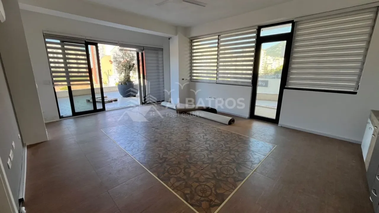 Izdavanje, dvosoban stan, 83m², Bar, Crna Gora