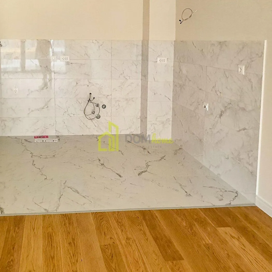 Izdavanje, dvosoban stan, 82m², Kruševac, Podgorica