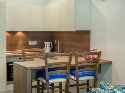 Sale, two bedroom apartment, 55m², Bečići, Budva - image 4