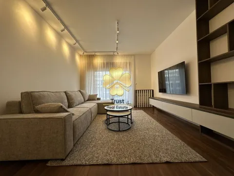 Izdavanje, dvosoban stan, 70m², Master Kvart, Podgorica