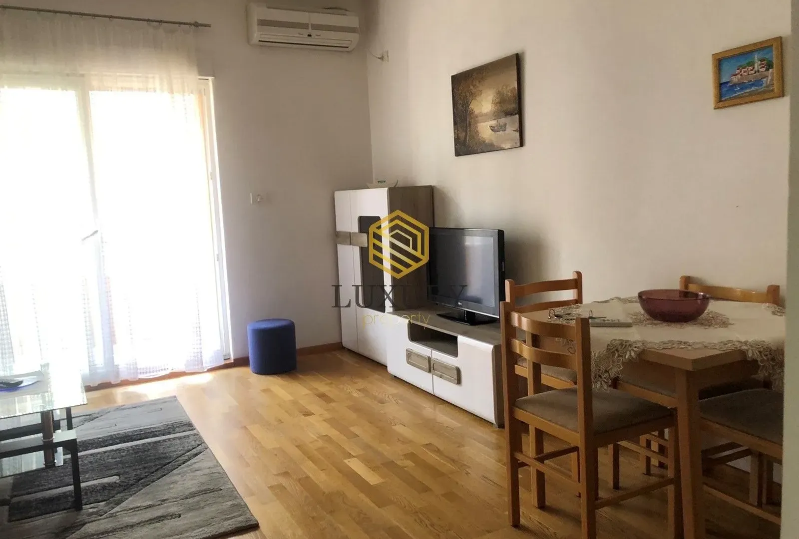 Rent, studio apartment, 33m², City Kvart, Podgorica