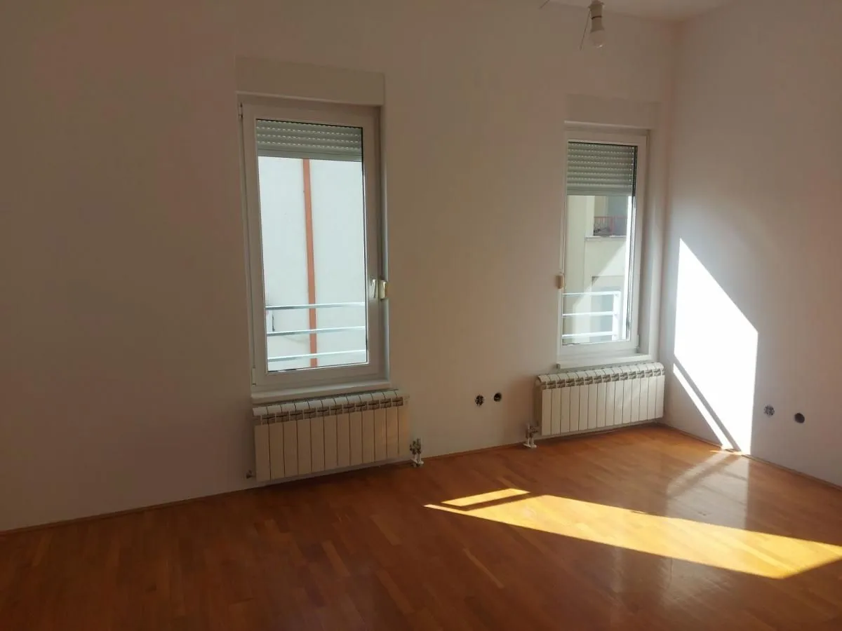 Izdavanje, kuća, 300m², Savski Venac, Beograd