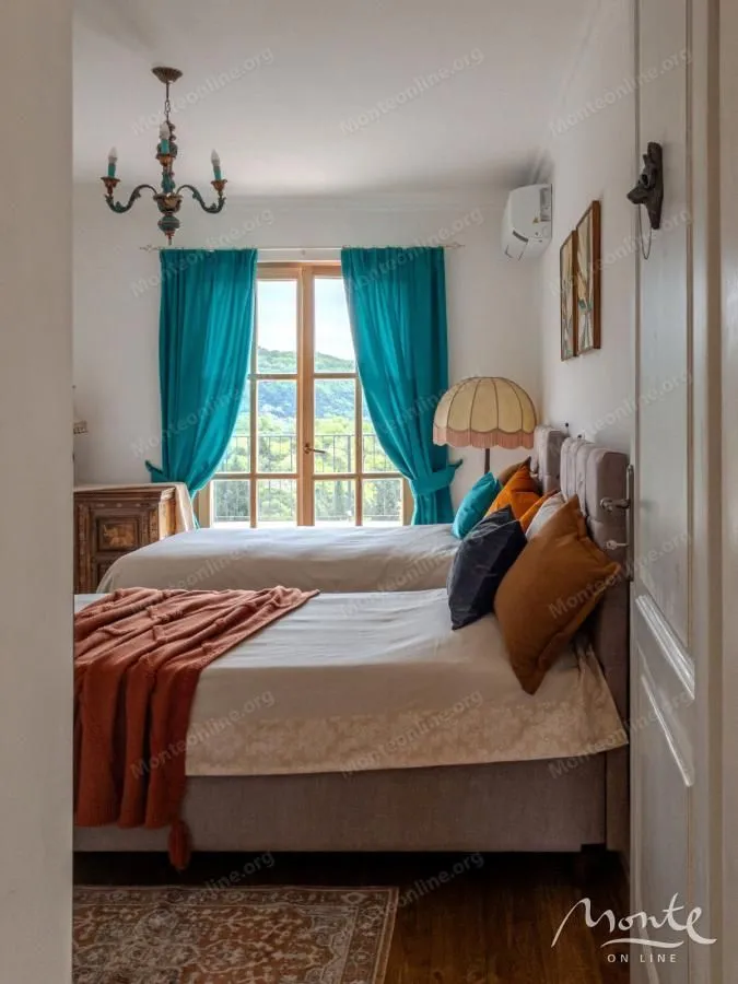 Sale, house, 354m², Ratiševina, Herceg Novi