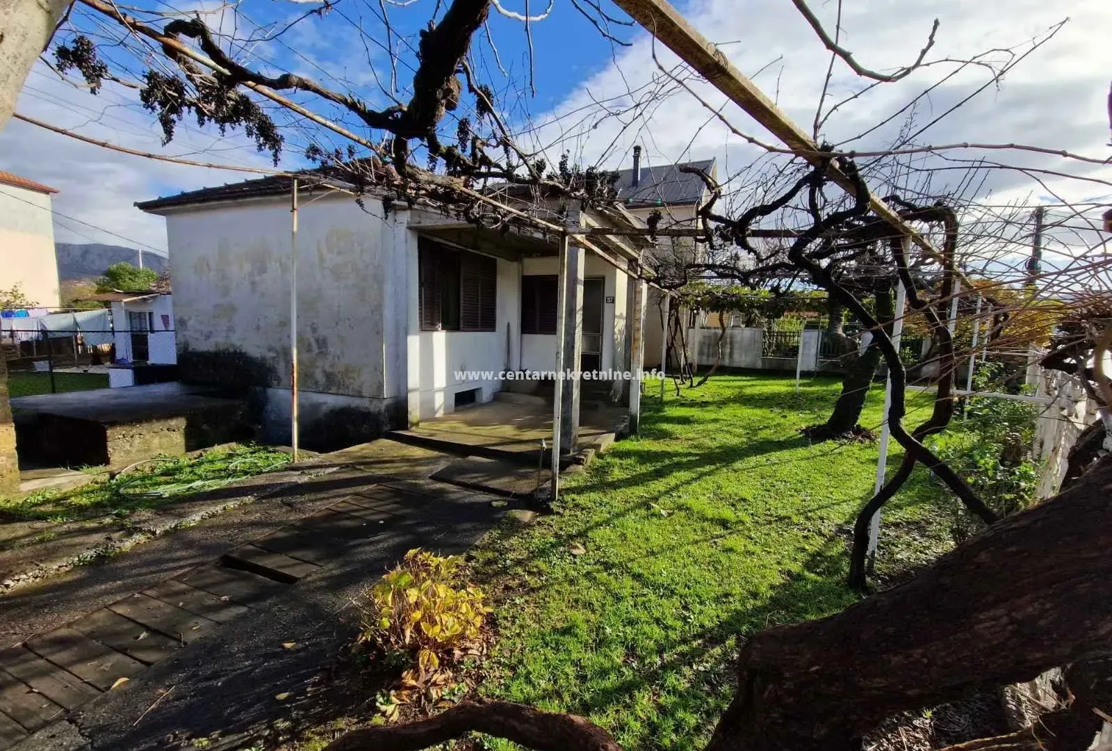 Prodaja, kuća, 60m², Konik, Podgorica