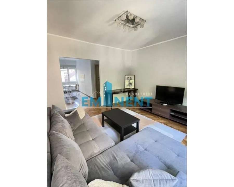 Izdavanje, dvosoban stan, 60m², Palilula Sve Podlokacije, Beograd