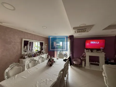 Prodaja, petosoban stan, 180m2, Centar, Paraćin Prodaja, petosoban stan, 180m2, Centar, Paraćin