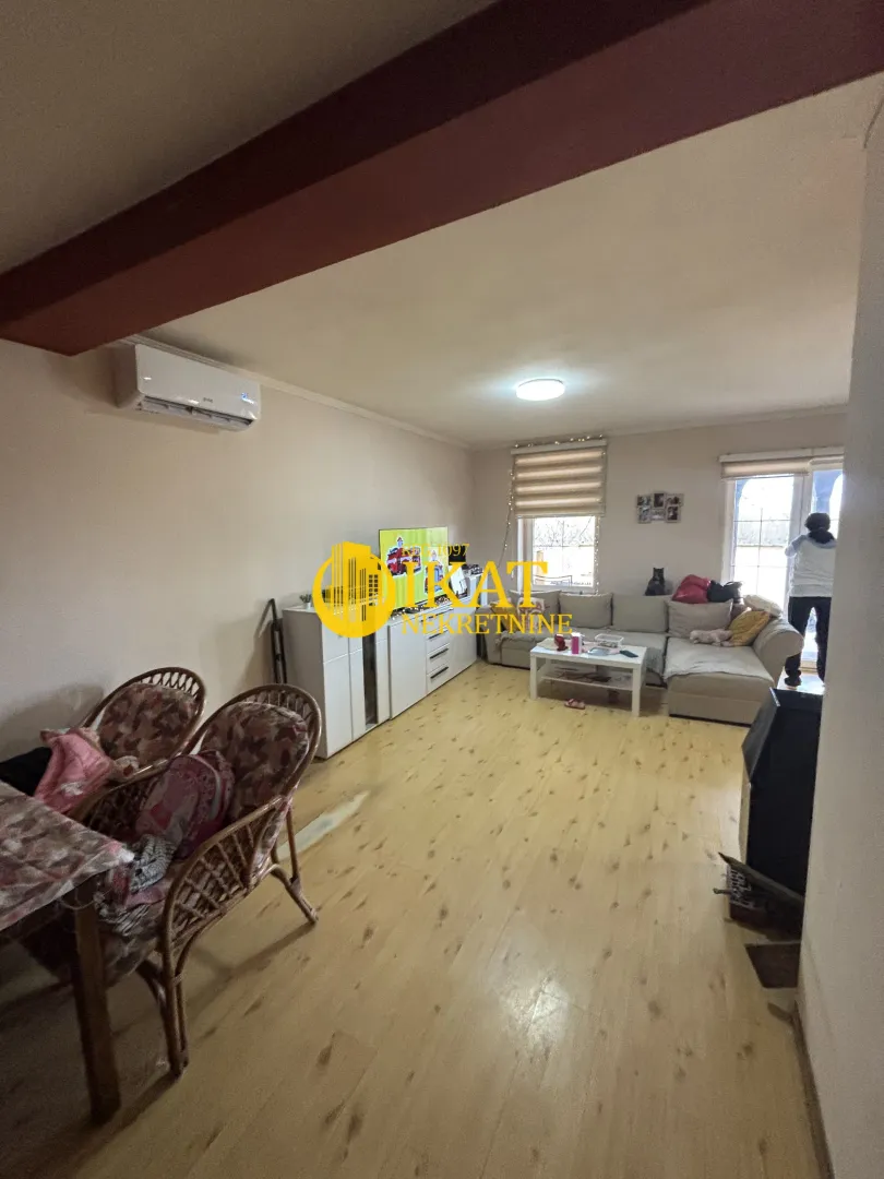 Prodaja, kuća, 240m², Surduk, Stara Pazova