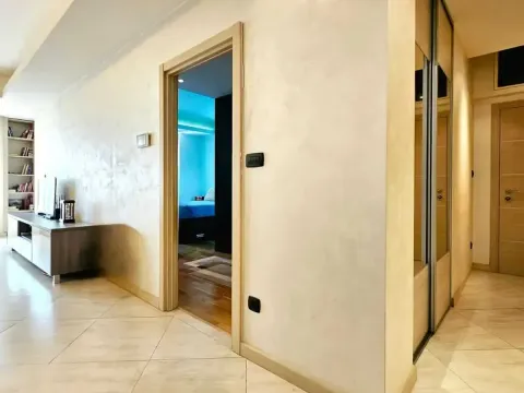 Prodaja, trosoban stan, 90m², Rozino, Budva - image 1