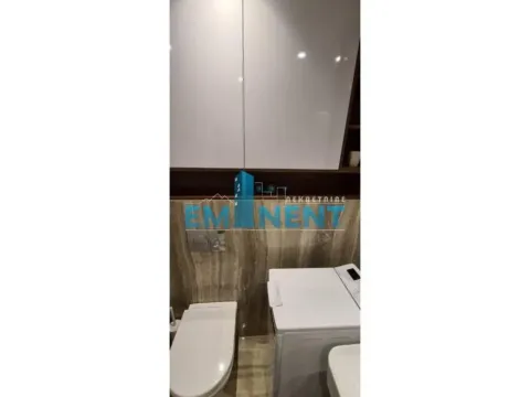 Rent, one bedroom apartment, 32m², Sarajevska, Beograd - image 12