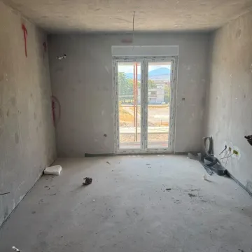 Prodaja, jednosoban stan, 42m², Stari Aerodrom, Podgorica - image 5