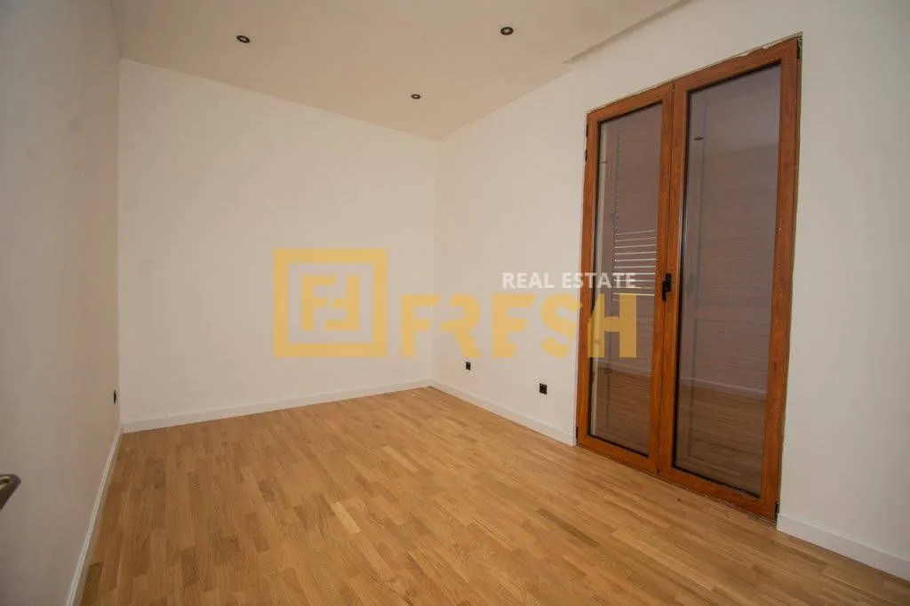 Rent, house, 700m², Zeta, Podgorica