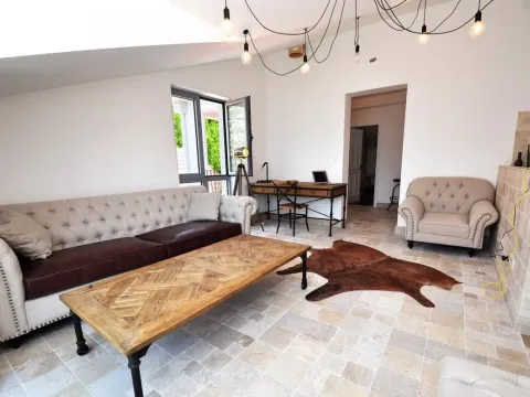 Prodaja, dvosoban stan, 200m², Risan, Kotor - image 13