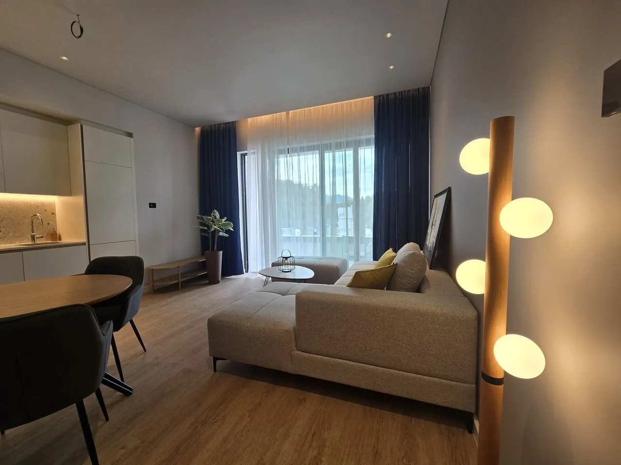 Rent, two bedroom apartment, 93m², Tivat, Crna Gora