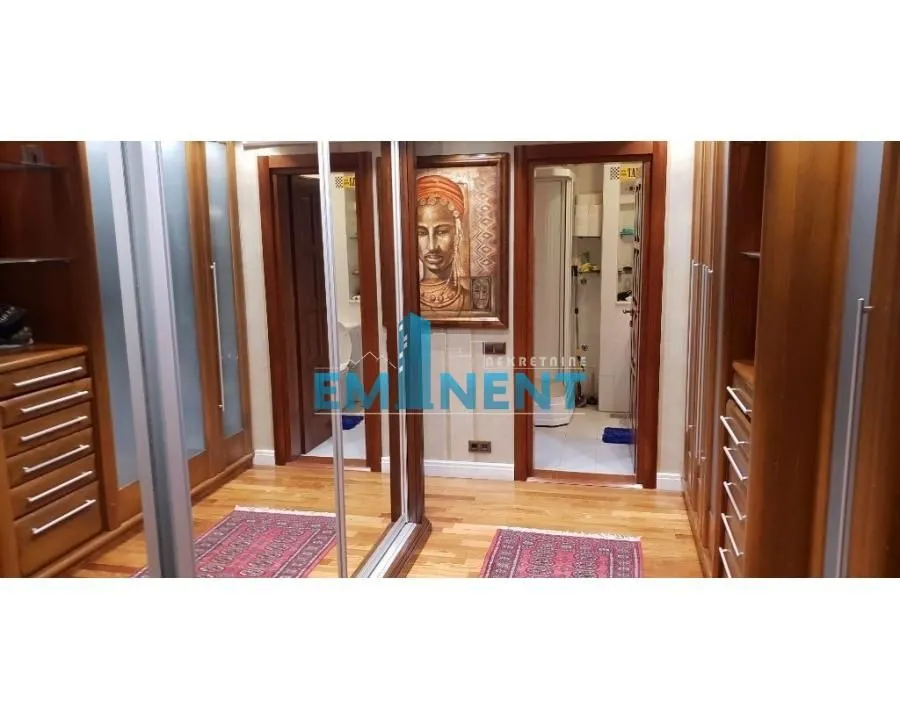 Rent, apartment, 200m², Stari Merkator, Novi Beograd Sve Podlokacije
