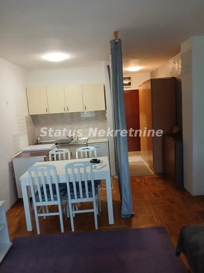Izdavanje, garsonjera, 26m², Nova Detelinara, Novi Sad Sve Podlokacije