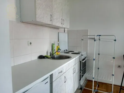 Izdavanje, garsonjera, 25m², Adamovićevo Naselje, Novi Sad Sve Podlokacije - image 2