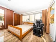 Rent, four bedroom apartment, 150m², Tivat, Crna Gora - image 9