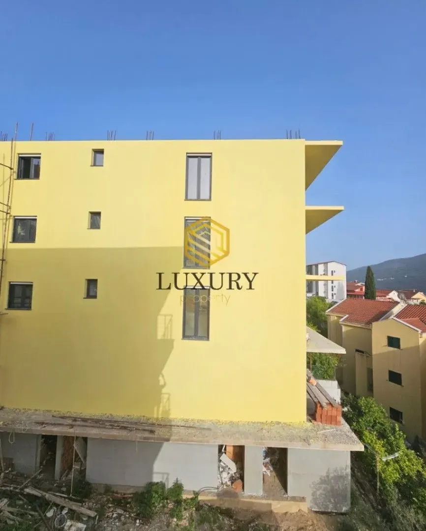 Prodaja, jednosoban stan, 47m², Đenovići, Herceg Novi