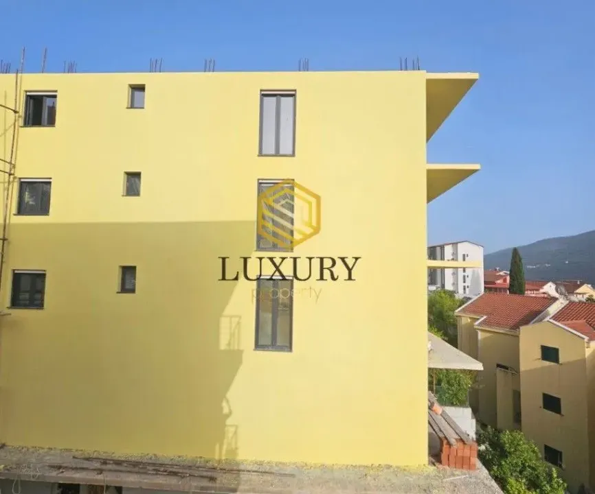 Prodaja, jednosoban stan, 47m², Đenovići, Herceg Novi