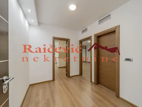 Sale, two bedroom apartment, 70m², Filmski Grad, Beograd - image 13