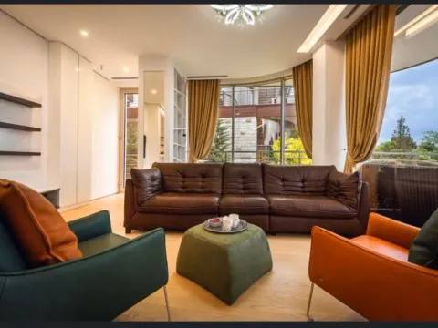 Izdavanje, dvosoban stan, 170m², Dukley Gardens, Budva - image 3