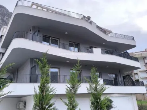 Prodaja, dvosoban stan, 51m², Dobrota, Kotor - image 1