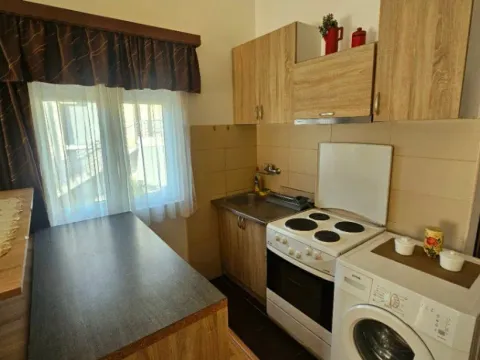 Izdavanje, jednosoban stan, 60m², Podkošljun, Budva - image 4